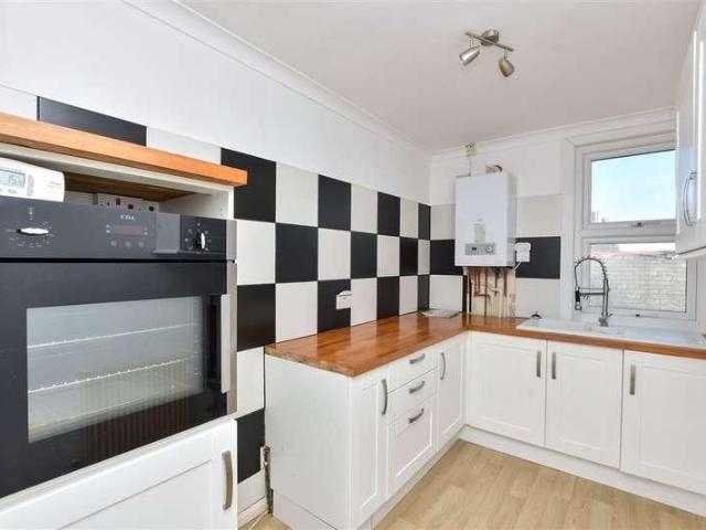 Flat for sale in Cliftonville West, Acol