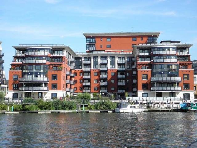 Flat for sale in Royal Borough of Kingston upon Thames, Greater London