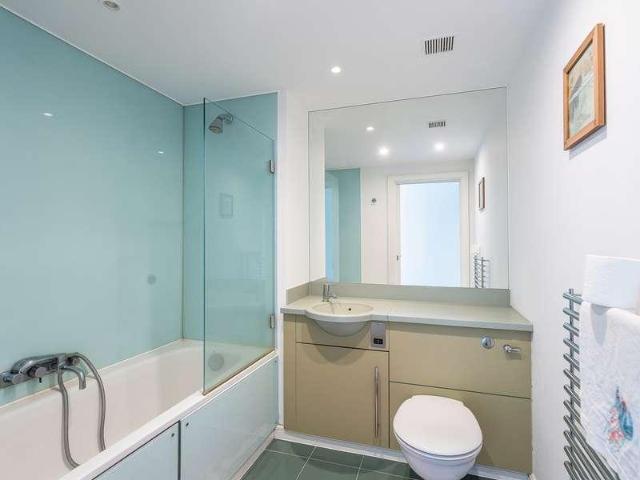 Flat for sale in Greater London