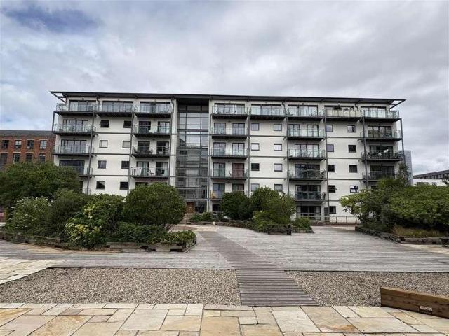 Flat for sale in Georgia, Greater Manchester