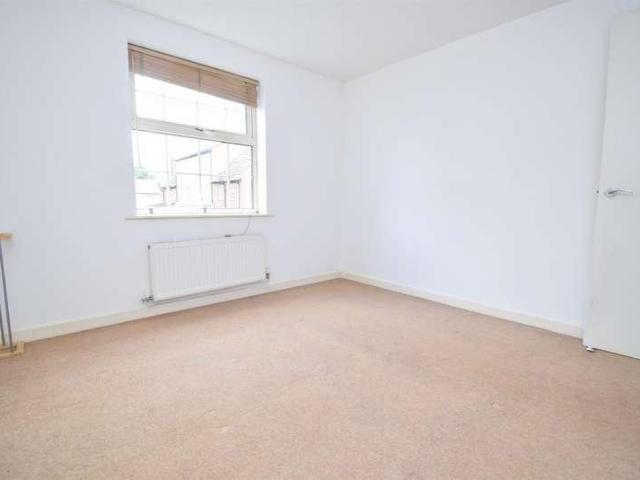 Flat for sale in West Yorkshire