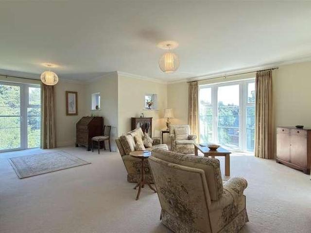 Flat for sale in Branksome Chine, Branksome Park