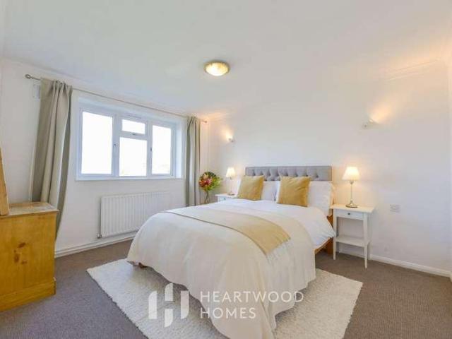 Flat for sale in Five Acres, Hertfordshire