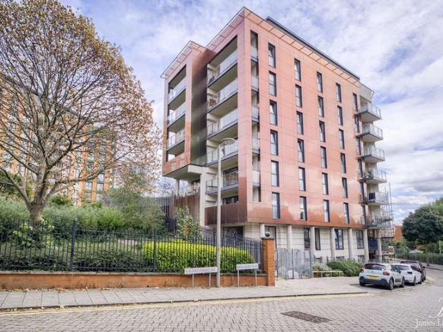 Flat for sale in Edgbaston, West Midlands