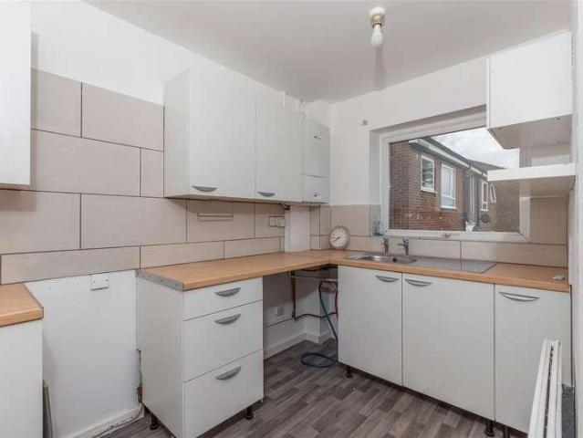 Flat for sale in Pouchen End, Hertfordshire