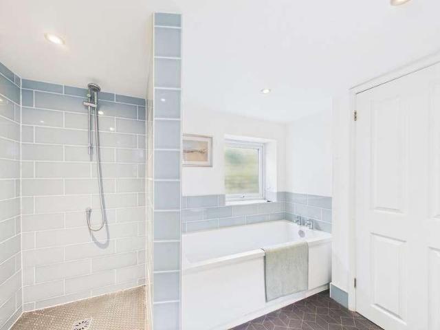 Flat for sale in Upton, Acol