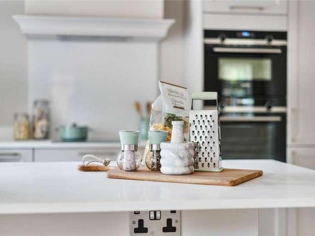 Flat for sale in Woking, Surrey
