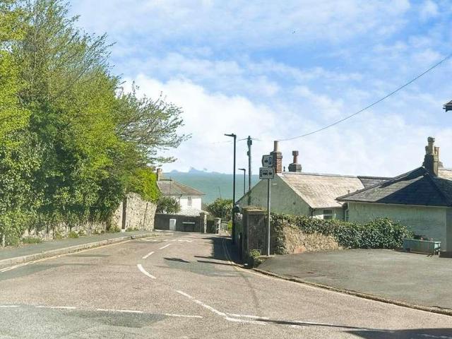 Flat for sale in Cowlease, Ventnor