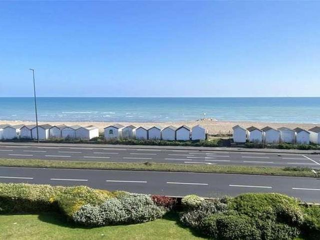 Flat for sale in Fishersgate, West Sussex