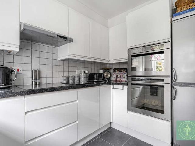 Flat for sale in Edmonton, Greater London