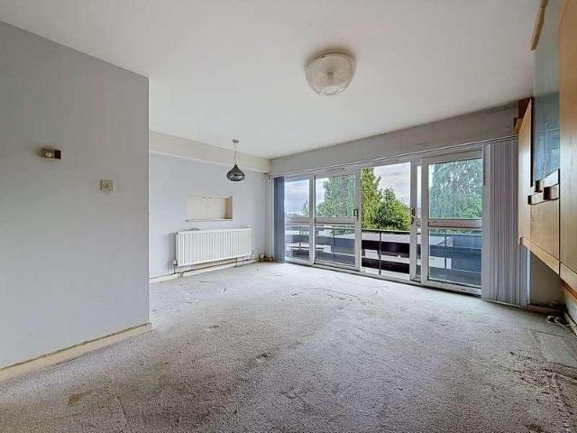 Flat for sale in Falcon Lodge, Wales