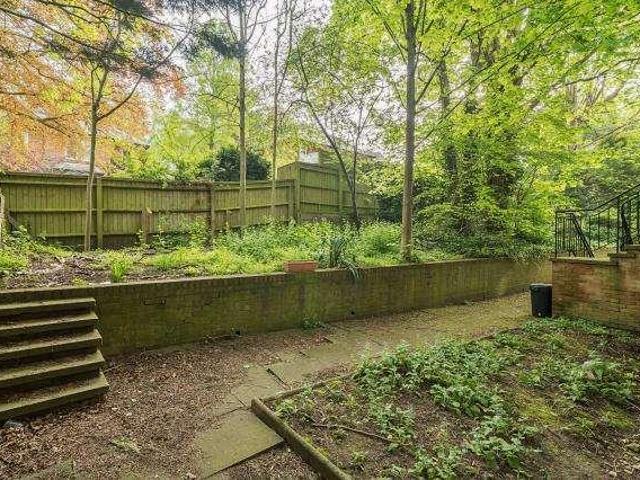 Flat for sale in Daws Hill, Cressex