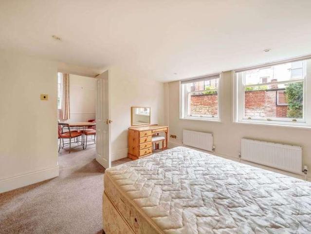Flat for sale in Montpellier, Golden Valley
