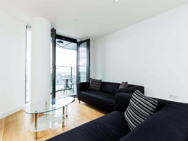 Flat for sale in Ocean Village, City Of Southampton