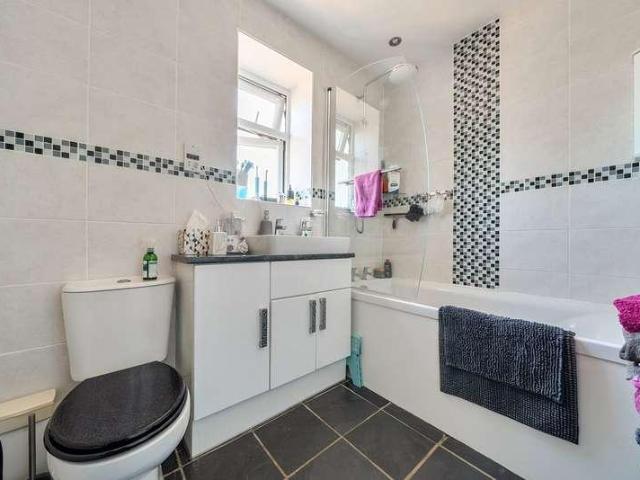 Flat for sale in Oakham, Rutland