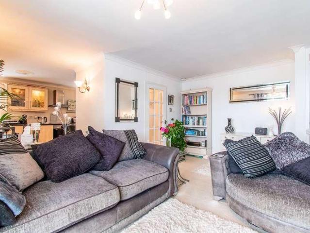 Flat for sale in Plaidy, Looe