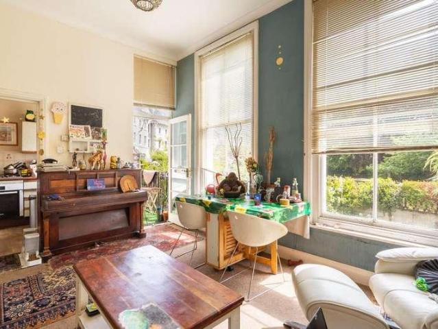 Flat for sale in Round Hill, Brighton & Hove