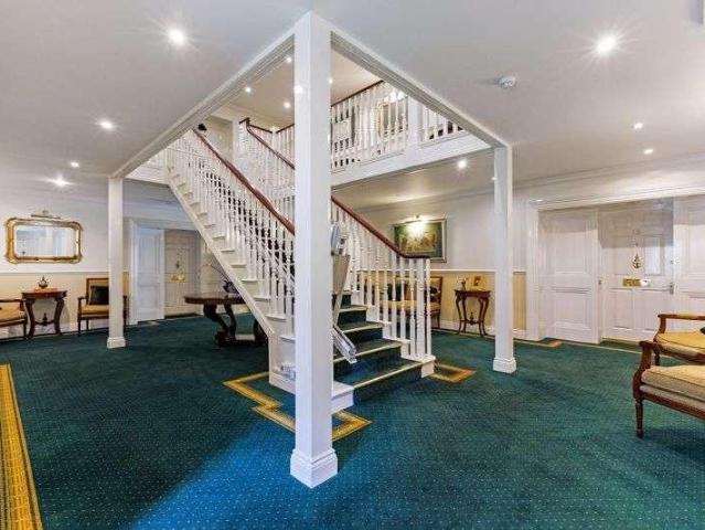 Flat for sale in Minchinhampton, School House