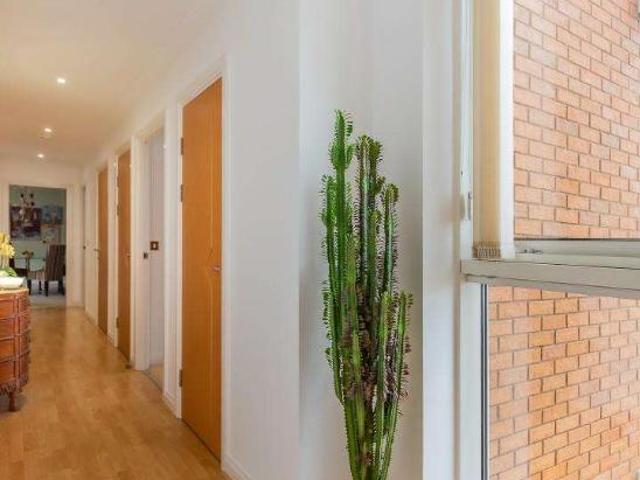 Flat for sale in Tiger Bay, Falcon Lodge