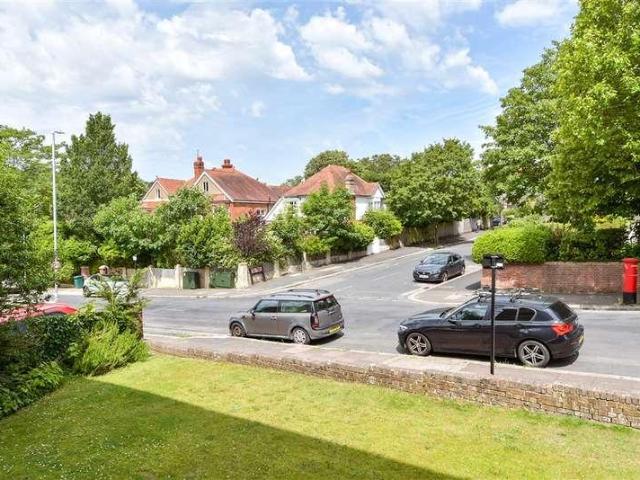 Flat for sale in Brighton & Hove
