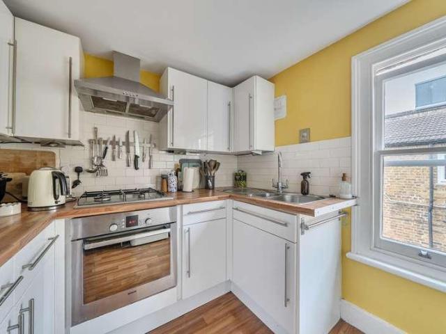 Flat for sale in London Borough of Lewisham, Greater London