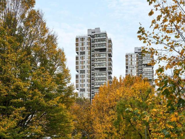 Flat for sale in Battersea, Greater London