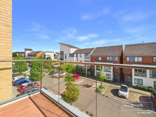 Flat for sale in Whitley, Reading