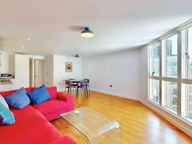 Flat for sale in Rotherhithe, Greater London