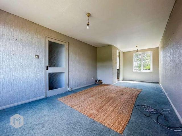 Flat for sale in Lee Bank, Greater Manchester