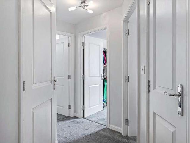 Flat for sale in Hertford, Colliers End
