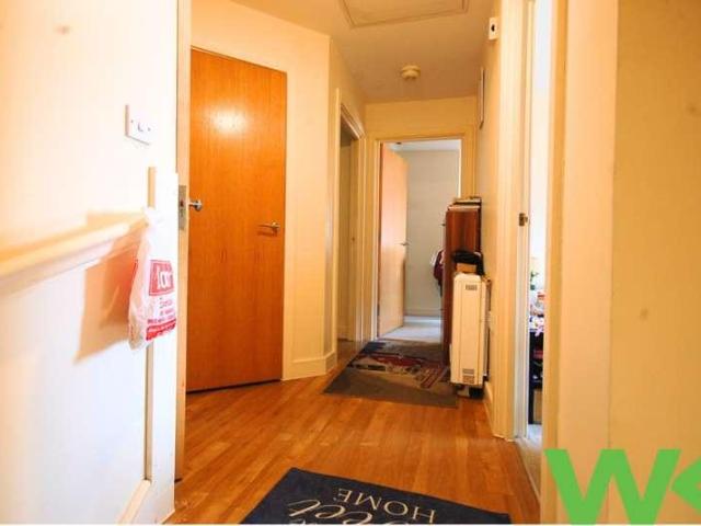 Flat for sale in The Woods, Hill Top