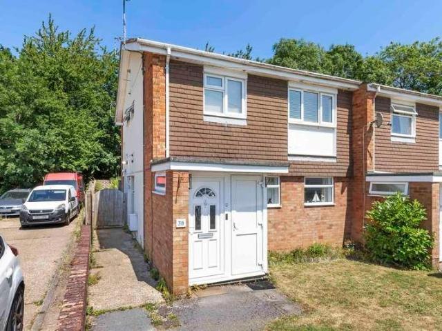 Flat for sale in Amersham, Buckinghamshire