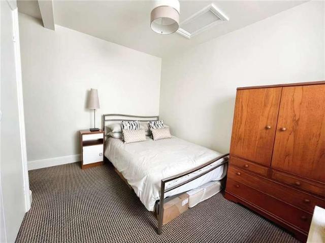 Flat for sale in Binstead, Ryde