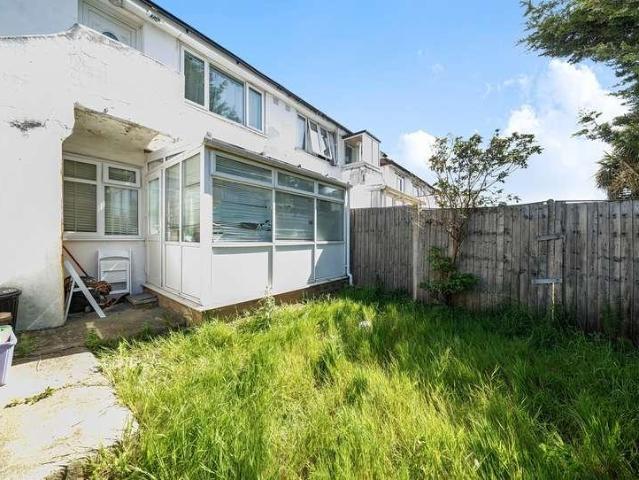 Flat for sale in London Borough of Merton, Greater London
