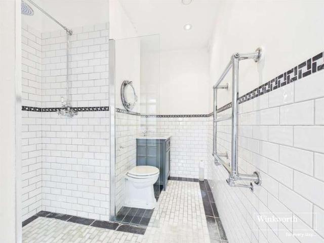 Flat for sale in Katesgrove, Reading
