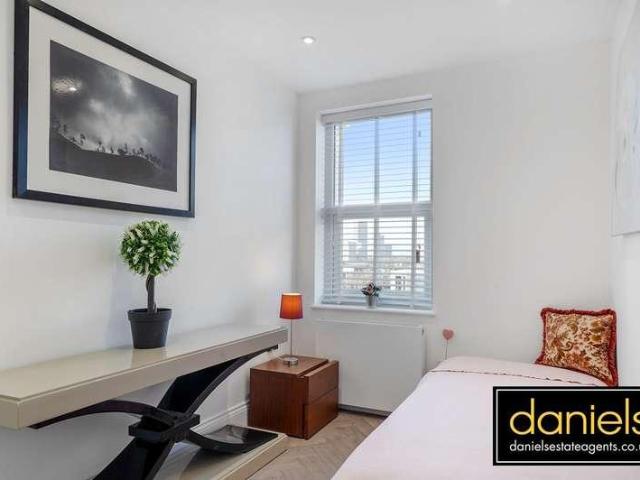 Flat for sale in College Park, Greater London