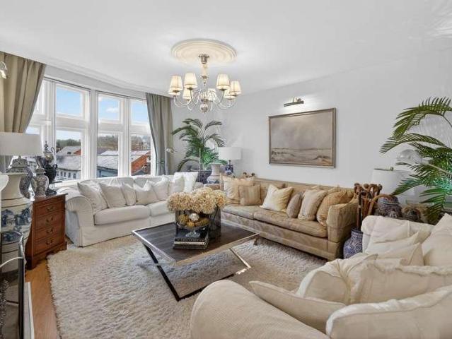 Flat for sale in Henley-on-Thames, Berrick Salome