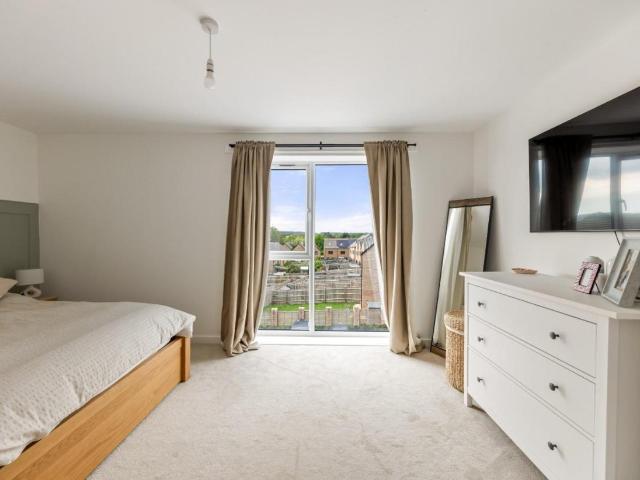 Flat for sale in Feckenham, City Of Bristol