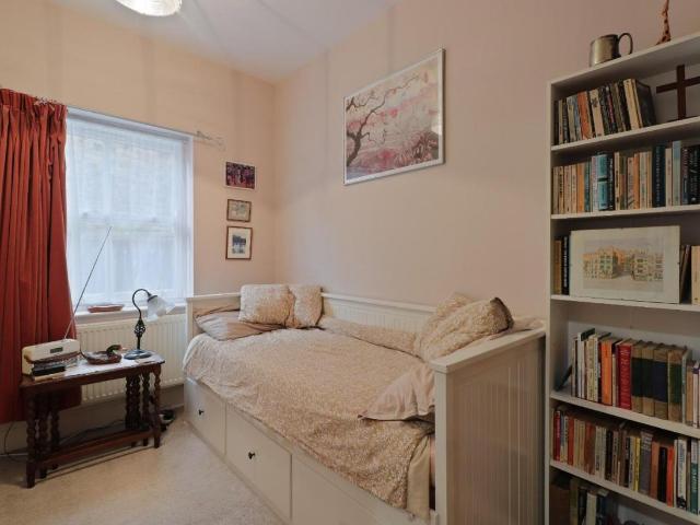 Flat for sale in Crookes, South Yorkshire