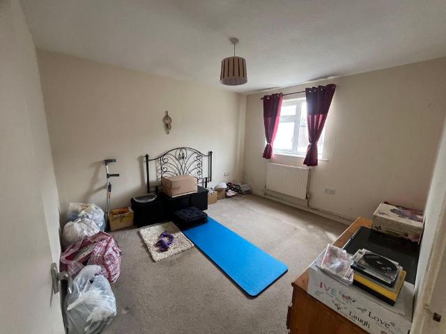Flat for sale in Berrick Salome, Oxfordshire