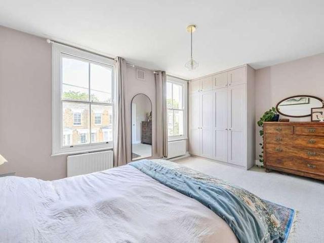 Flat for sale in London Borough of Lewisham, Greater London