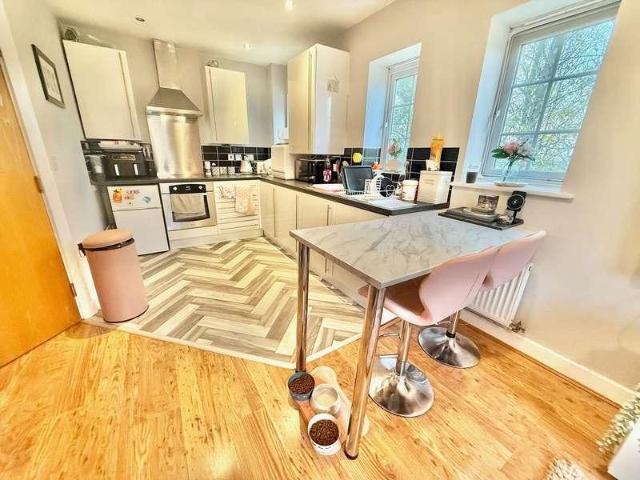 Flat for sale in Shaver's End, West Midlands