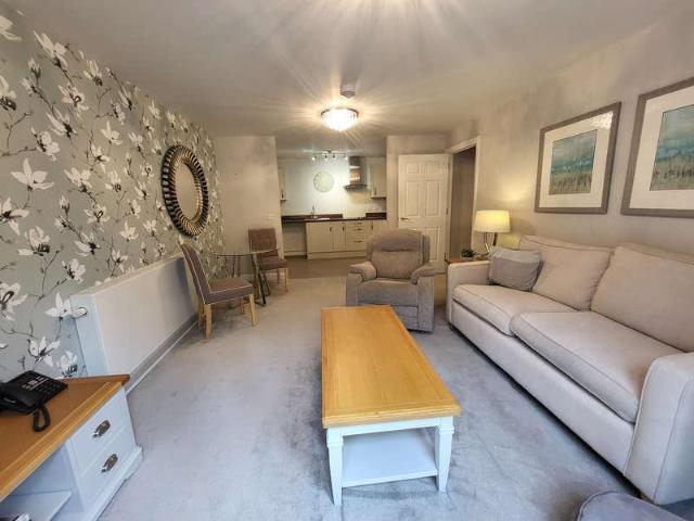 Flat for sale in Old Trafford, Trafford Park