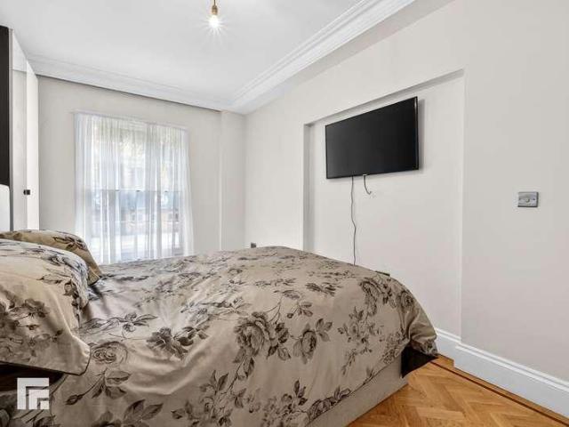 Flat for sale in Castle Quarter, Falcon Lodge