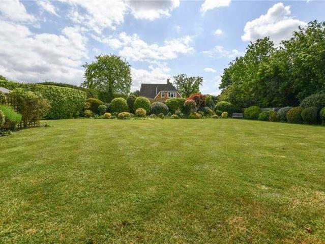 Flat for sale in Wokingham