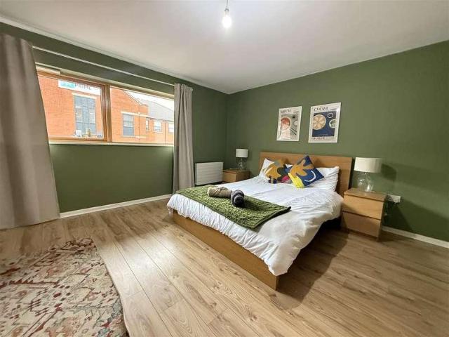 Flat for sale in Hulme, Georgia