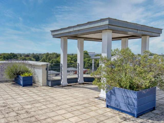 Flat for sale in Norbiton, Greater London