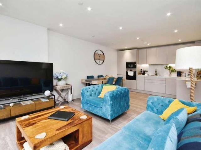 Flat for sale in Porthcawl, Nottage