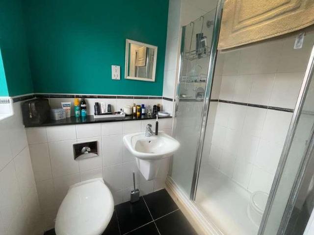 Flat for sale in Georgia, Greater Manchester