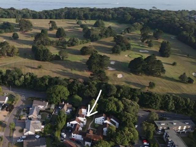 Flat for sale in Highcliffe